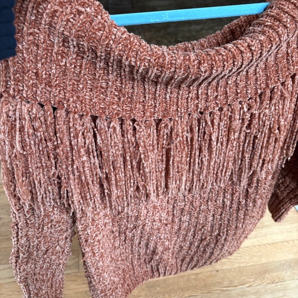 EUC HYFVE Fringe Sweater Womens Copper Off the Shoulder Western Boho--Large - Picture 2 of 3